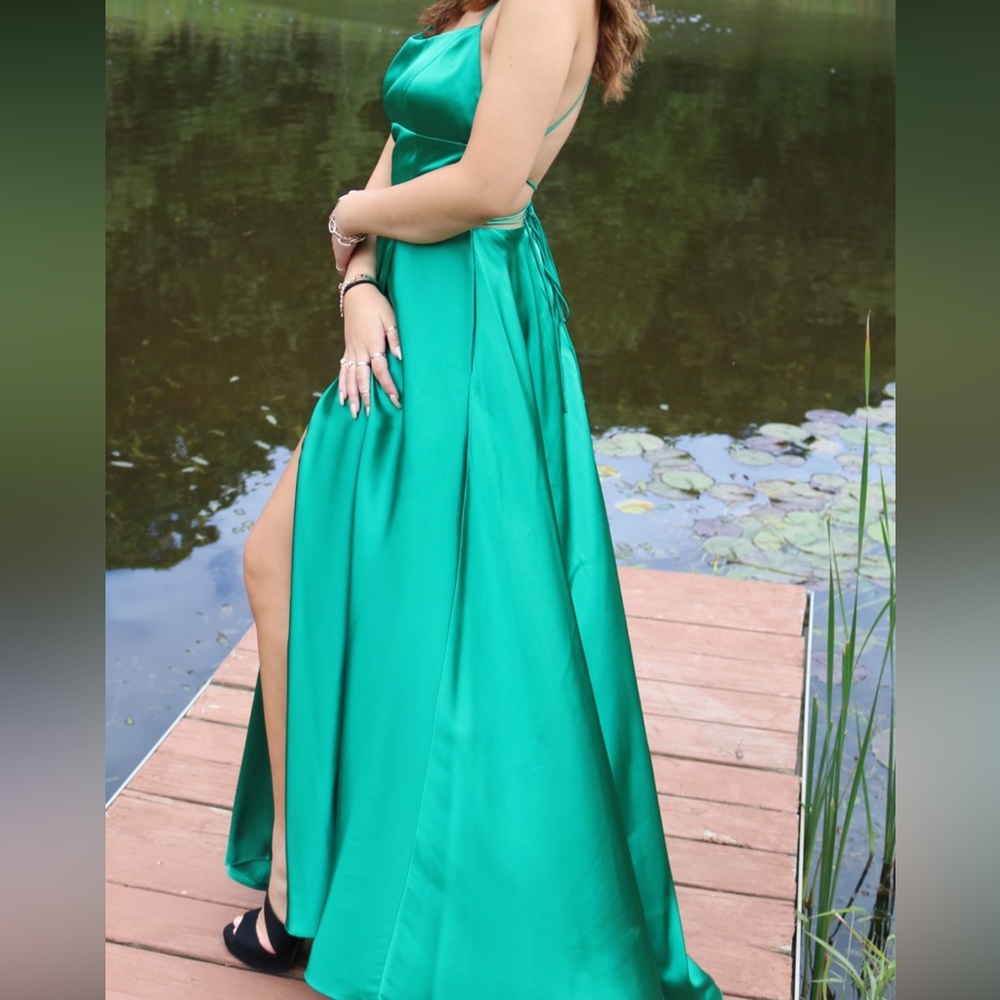 emerald green long prom dress